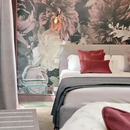 Ych-butterfly Flat Close Trevi Fountain Appartement