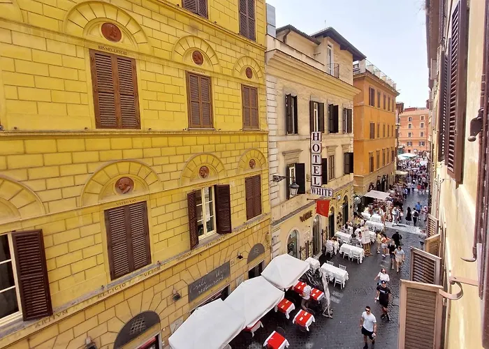 Ych-butterfly Flat Close Trevi Fountain Appartement